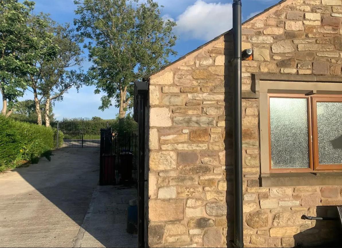 Salcombe Holiday Cottage Wilpshire Exterior photo